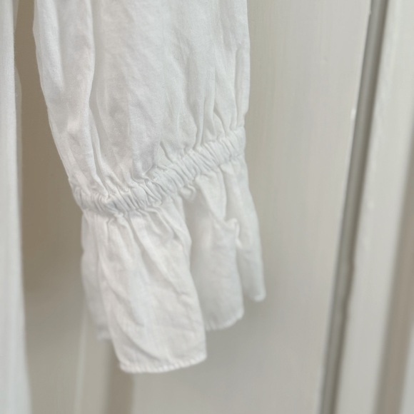 Gorgeous Vintage looking Eileen West White Cotton Maxi Dress w/ Ruffles - Picture 4 of 6